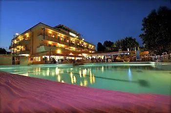 Serenissima Village ホテル チェゼナーティコ